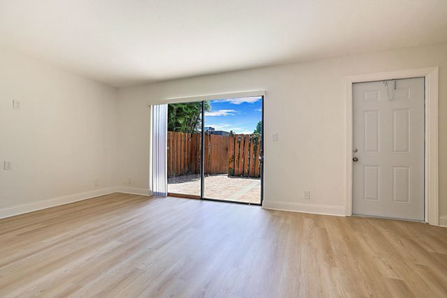 5 of 30 - 4675 Cherry Road, West Palm Beach, FL