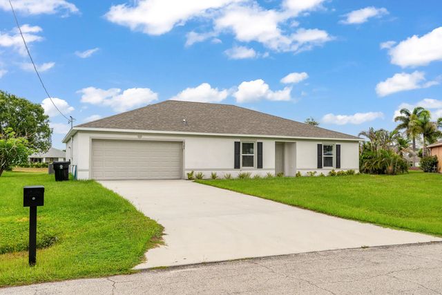 2 of 26 - 2386 Se Manor Avenue, Port St. Lucie, FL