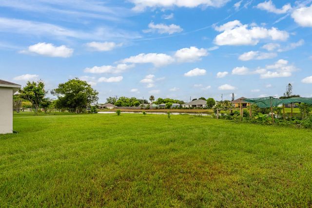 5 of 26 - 2386 Se Manor Avenue, Port St. Lucie, FL