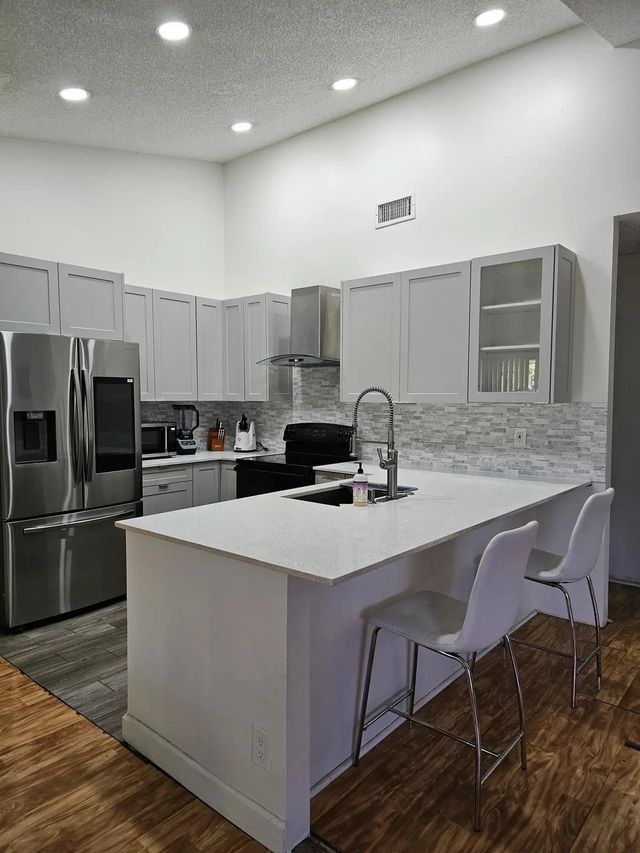 3 of 34 - 491 Springdale Circle, Palm Springs, FL