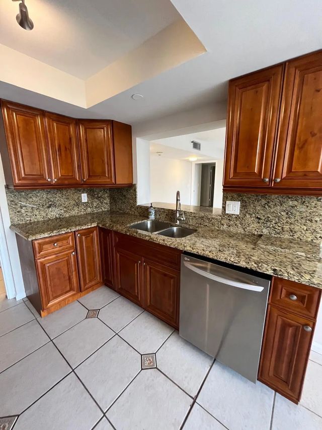 4 of 33 - 3555 S Ocean Boulevard #411, South Palm Beach, FL