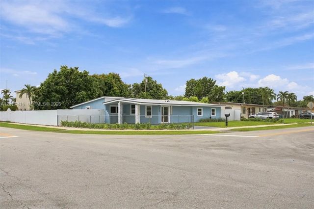 4 of 48 - 4035 Sw 108th Avenue, Miami, FL