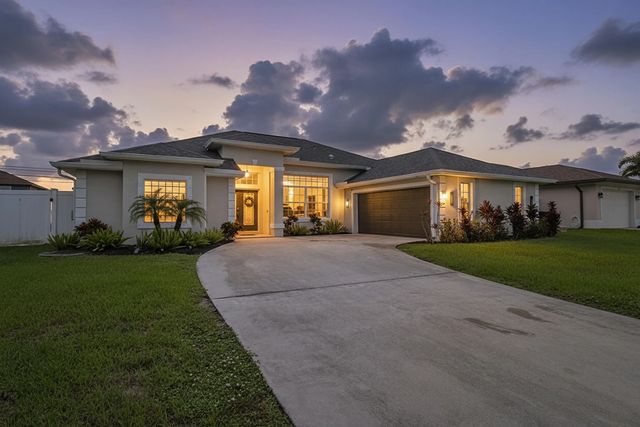 1718 Sw Penrose Avenue, Port St. Lucie