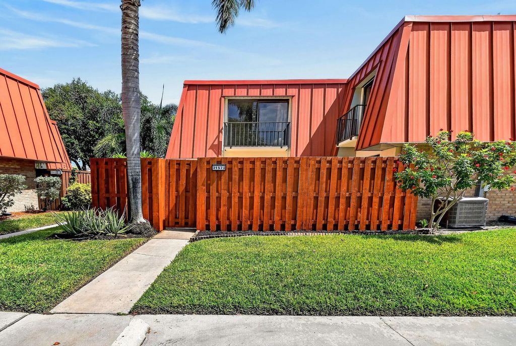 3157 Meridian Way S #a, Palm Beach Gardens