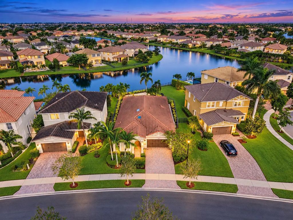 8561 Lakeside Bend, Parkland