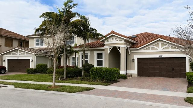 8561 Lakeside Bend, Parkland