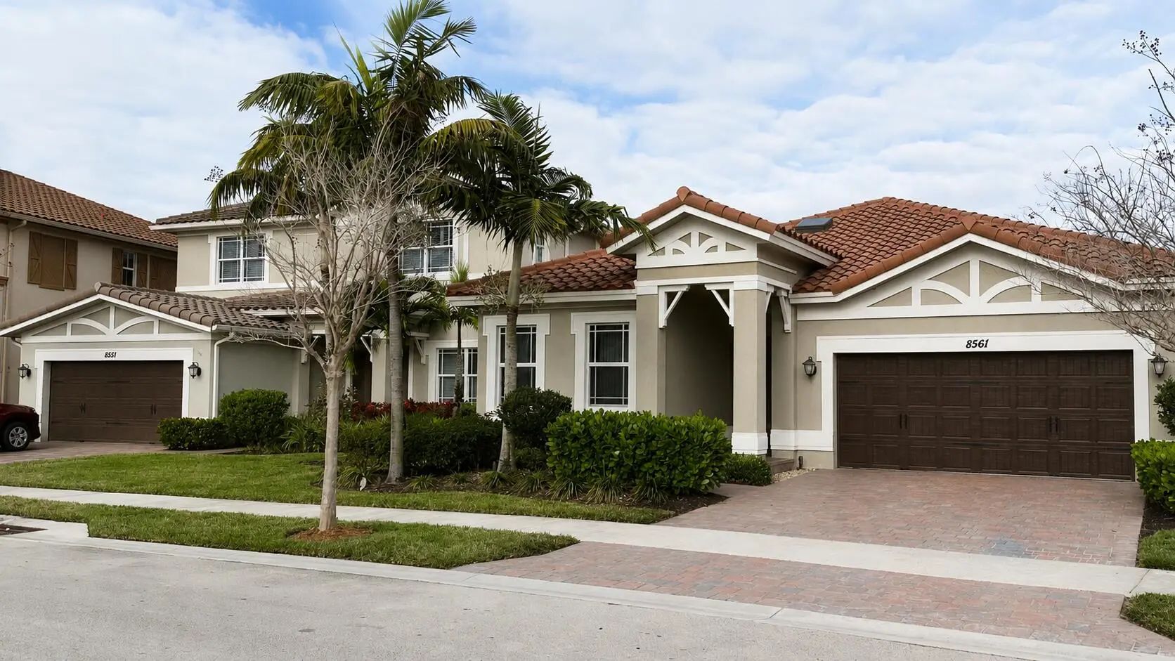 8561 Lakeside Bend, Parkland
