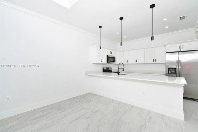 5 of 41 - 2323 Unity Avenue, Fort Myers, FL