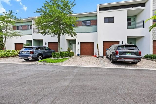 2 of 41 - 808 Nw 44th Terrace, Plantation, FL