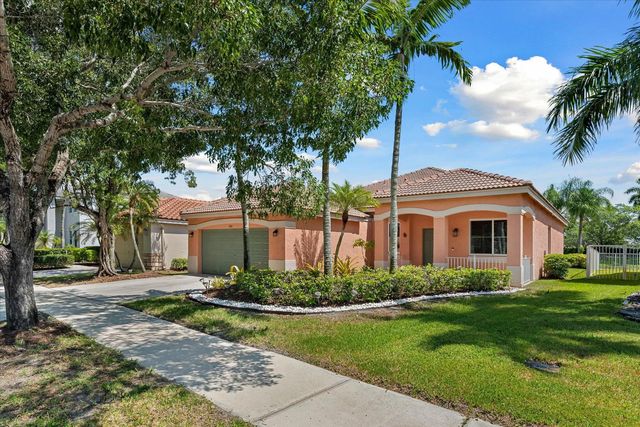 3 of 60 - 886 Sunflower Circle, Weston, FL