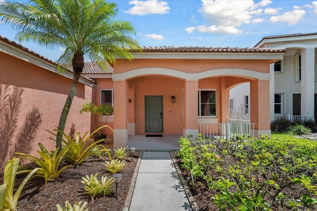 4 of 60 - 886 Sunflower Circle, Weston, FL