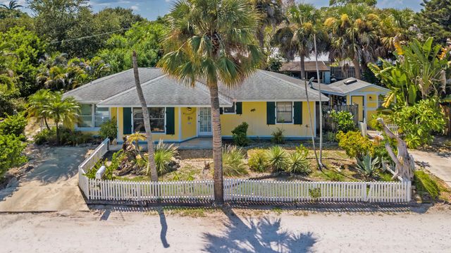 2 of 29 - 1076 Ne Banyan Tree Drive, Jensen Beach, FL