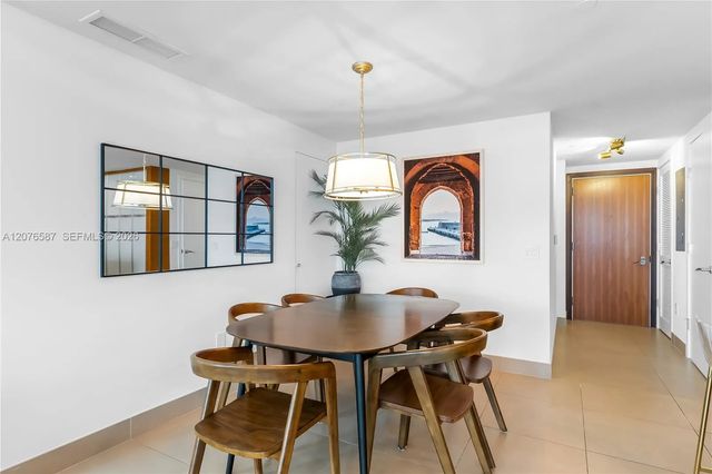 3 of 34 - 5875 Collins Avenue #903, Miami Beach, FL