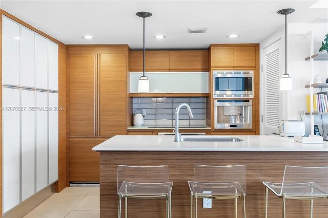 5 of 34 - 5875 Collins Avenue #903, Miami Beach, FL