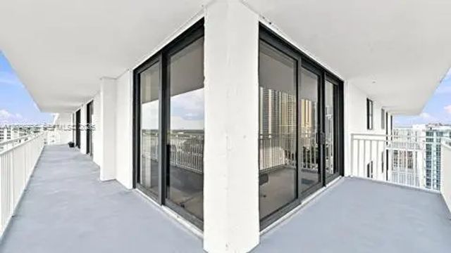 5 of 43 - 210 174 Street #2401, Sunny Isles Beach, FL