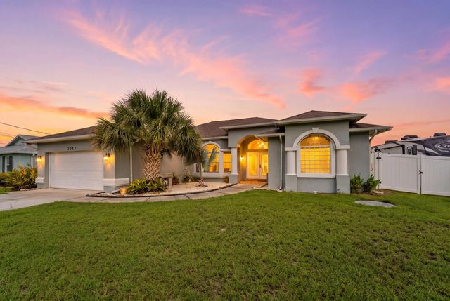 1043 Sw Idol Avenue, Port St. Lucie