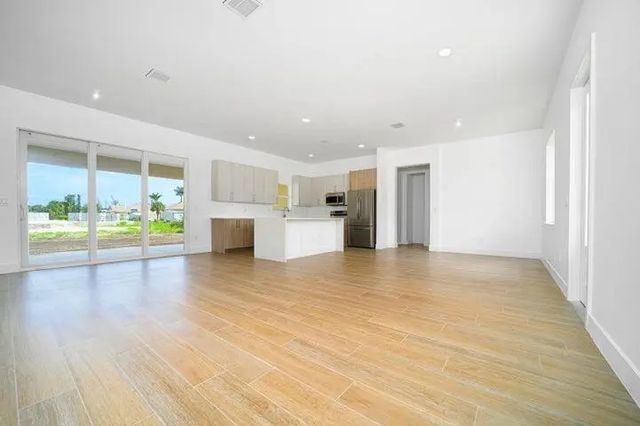 4 of 16 - 15101 Brainbridge Circle, Port Charlotte, FL