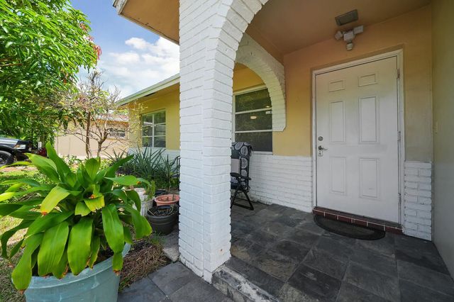 3 of 41 - 1060 Nw 49th Court, Deerfield Beach, FL