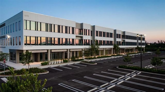 1695 Nw 110th Avenue #304, Sweetwater