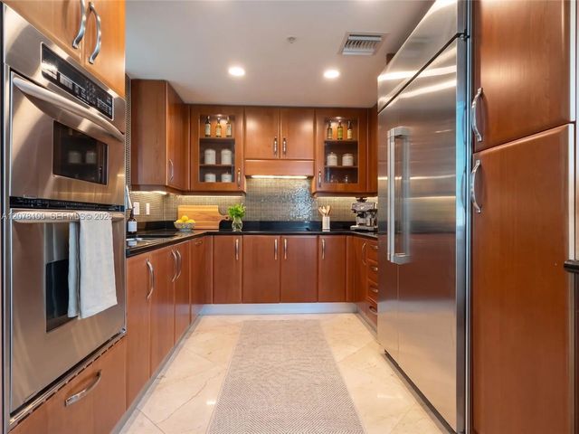 5 of 15 - 19400 Turnberry Way #312, Aventura, FL