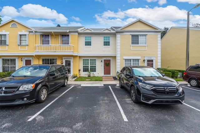 2916 Dorchester Lane, Cooper City