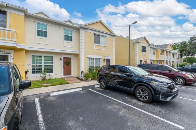 2 of 41 - 2916 Dorchester Lane, Cooper City, FL