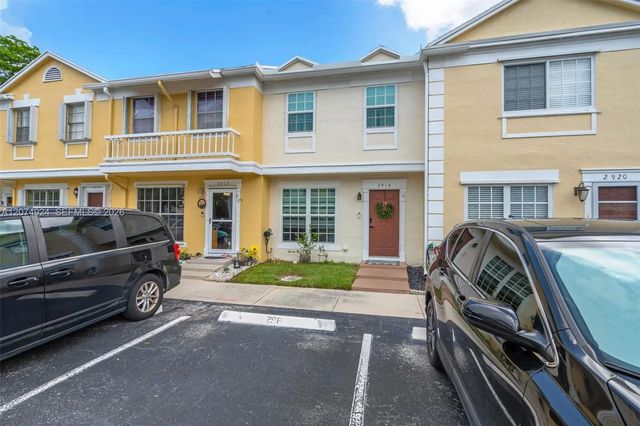 3 of 41 - 2916 Dorchester Lane, Cooper City, FL