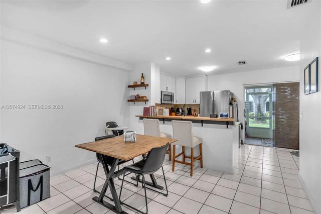 5 of 41 - 2916 Dorchester Lane, Cooper City, FL