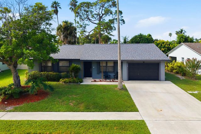108 Santa Monica Avenue, Royal Palm Beach