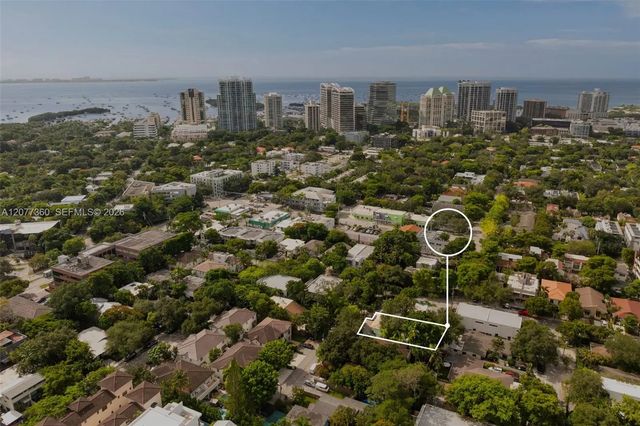 2952 Louise Street, Coconut Grove