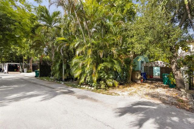 3 of 12 - 2952 Louise Street, Coconut Grove, FL