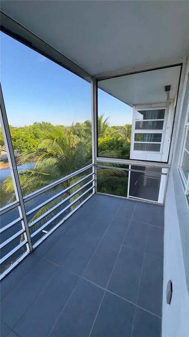 3 of 12 - 1280 Nw 43rd Avenue #303, Lauderhill, FL