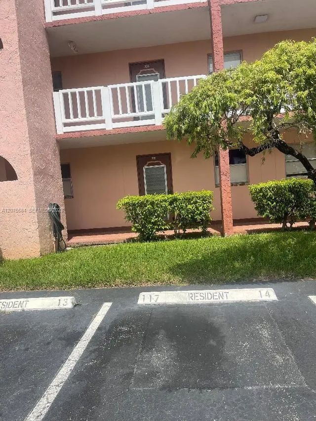 9400 Sunrise Lakes Boulevard #105, Sunrise