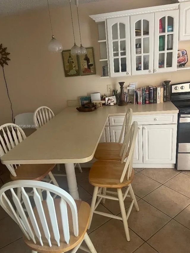5 of 24 - 9400 Sunrise Lakes Boulevard #105, Sunrise, FL