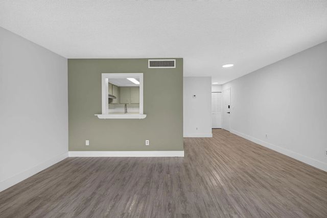 2 of 25 - 2517 S 17th Street #103, Fort Pierce, FL