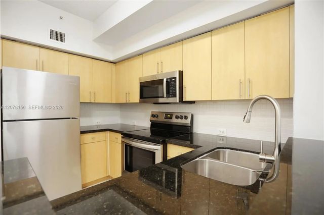 4 of 21 - 2941 Ne 185th Street #1305, Miami, FL