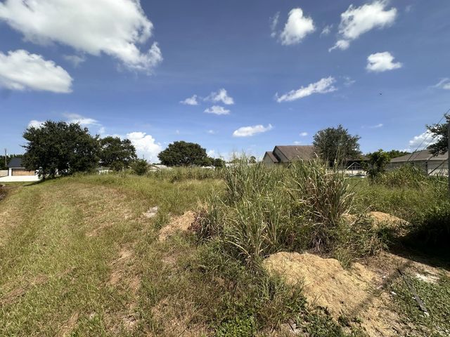 3 of 9 - 544 Sw Columbus Drive, Port St. Lucie, FL