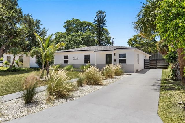 3 of 35 - 1311 Avenue H, Riviera Beach, FL