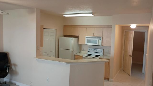 2 of 17 - 709 Belmont Lane #709, North Lauderdale, FL