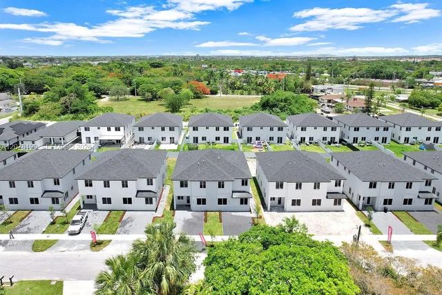 3 of 123 - 22555 Sw 125th Avenue, Miami, FL
