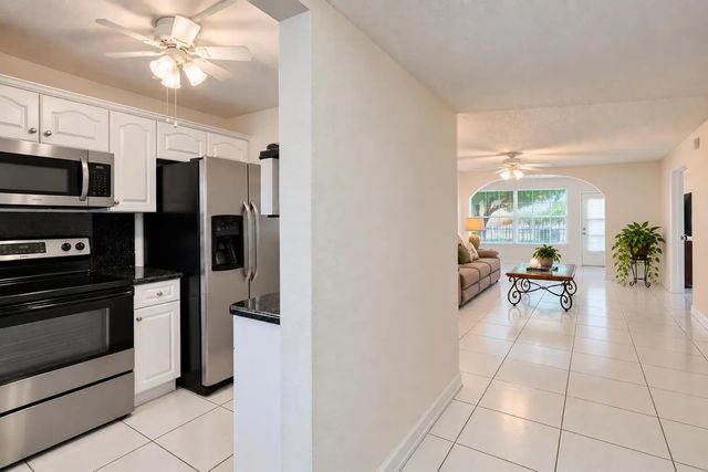 4 of 31 - 2651 Sunrise Lakes Drive E #104, Sunrise, FL