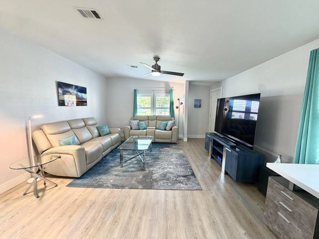 4 of 33 - 3788 Shadberry Court, Port St. Lucie, FL