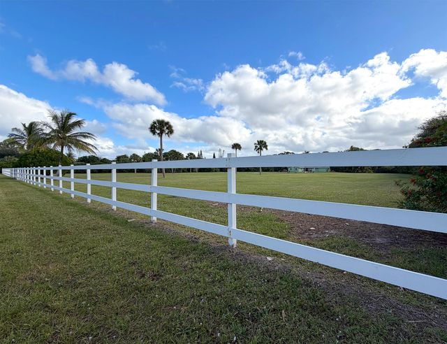 4 of 5 - 4656 Lillian Avenue, Palm Beach Gardens, FL