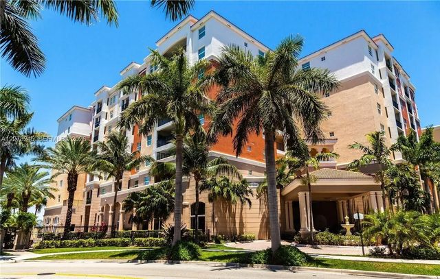 2 of 23 - 17125 N Bay Road #3105, Sunny Isles Beach, FL