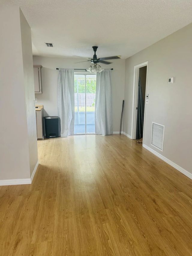 4 of 20 - 1119 S E O'donnell Lane, Port St. Lucie, FL
