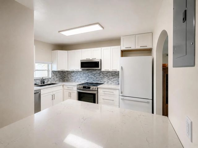9411 N Hollybrook Lake Drive #309, Pembroke Pines