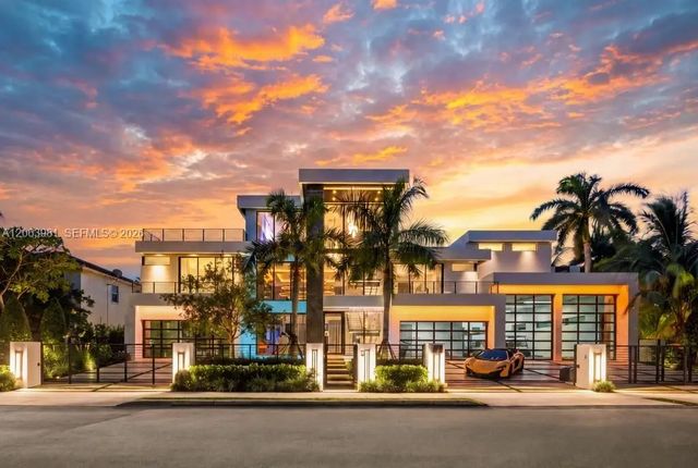 725 Poinciana Drive, Fort Lauderdale