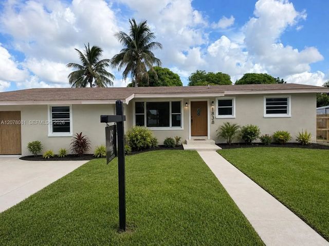 1115 W 51st Place, Hialeah