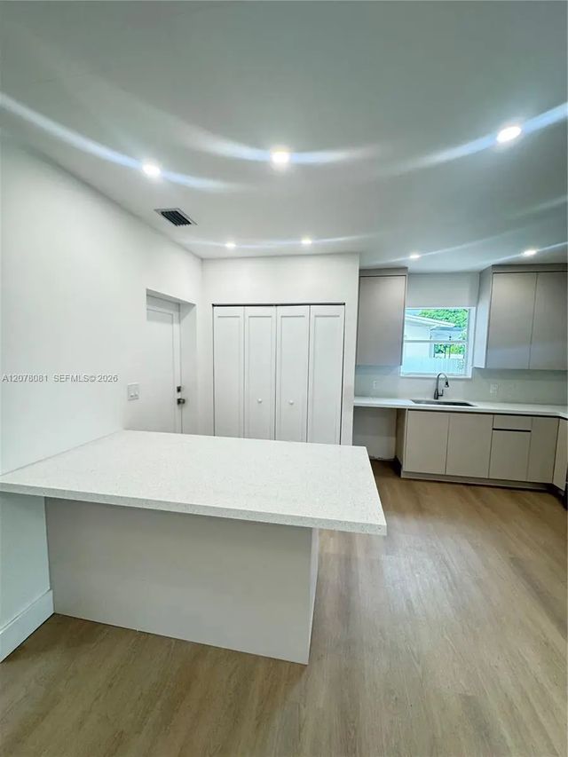 4 of 15 - 1115 W 51st Place, Hialeah, FL