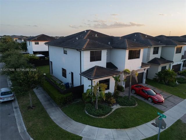 5 of 45 - 8824 Nw 161st Terrace, Miami Lakes, FL